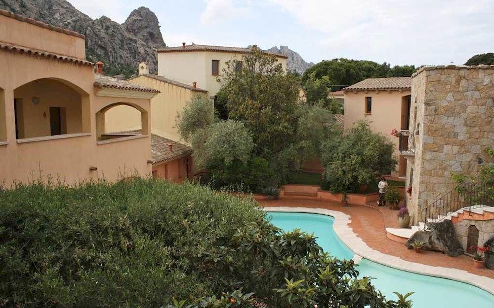 Hotel San Pantaleo Ngoại thất bức ảnh