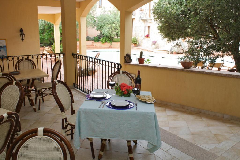 Hotel San Pantaleo Ngoại thất bức ảnh