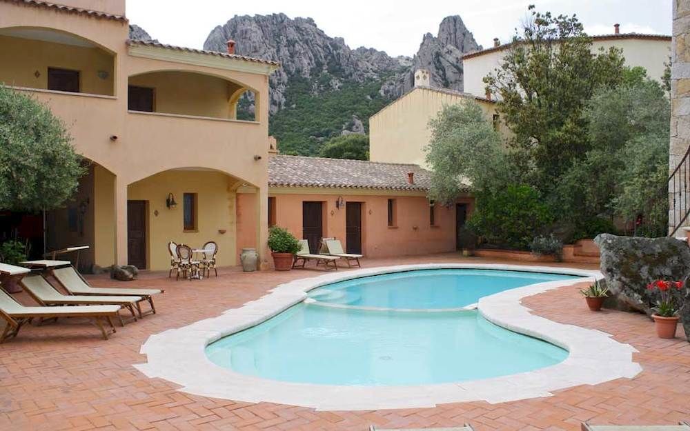 Hotel San Pantaleo Ngoại thất bức ảnh